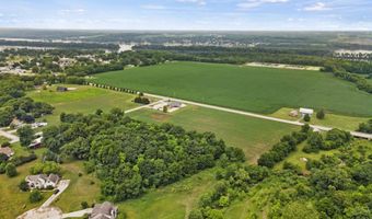 000 8TH St E, Andalusia, IL 61232