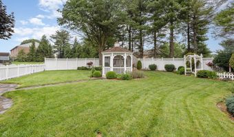 247 MILLER Rd, Akron, PA 17501