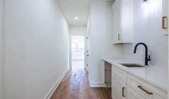 272 1st Ave, Avondale Estates, GA 30002