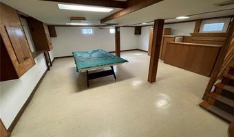 433 Essen Ln, Ballwin, MO 63021