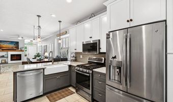 611 SELVA LAKES Cir, Atlantic Beach, FL 32233