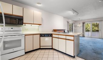 51 River Front Dr 3, Manchester, NH 03102