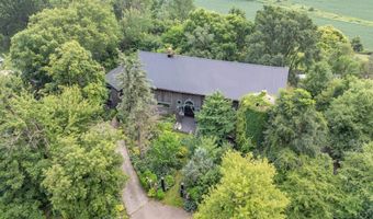 4737 W BROADWAY Dr, Appleton, WI 54913