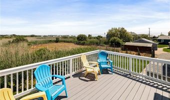 16 Elm Ave, Narragansett, RI 02882