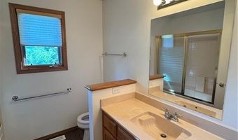 25 Elizabeth Dr, Bella Vista, AR 72715