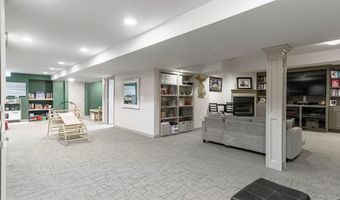 4614 Sawgrass Dr W, Ann Arbor, MI 48108