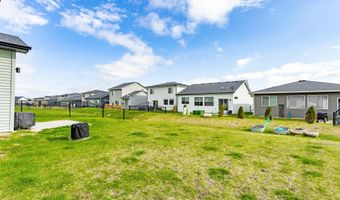 2203 Barry Dr, Adel, IA 50003
