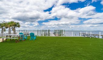 1086 Salter Path Rd, Salter Path, NC 28512