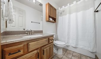 1210 E Rolling Hills Dr, Augusta, KS 67010
