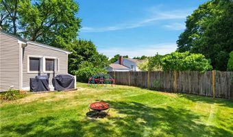 1 Teakwood Dr, Cumberland, RI 02864