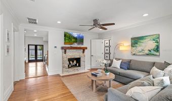 1207 W NEW HAMPSHIRE St, Orlando, FL 32804