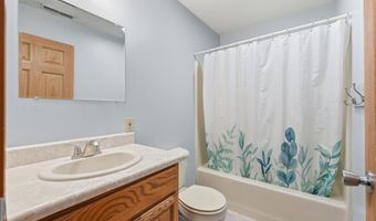 712 Taylor Ln, Albion, IN 46701