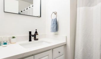 6809 Lipmann St, San Diego, CA 92122