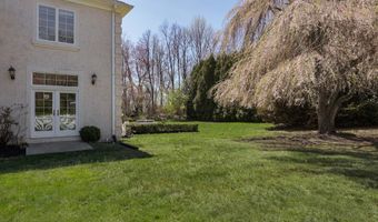6 Hayes Ct, Atlantic Highlands, NJ 07716