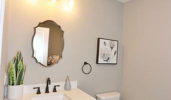 19 Virginia Ln, Bangor, ME 04401