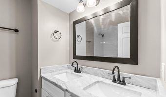 5016 Julie Pl, Columbus, OH 43229