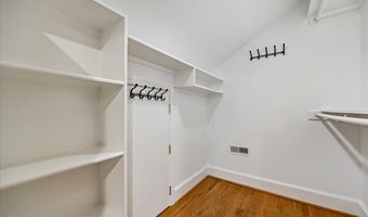 5735 BRADLEY Blvd, Bethesda, MD 20814