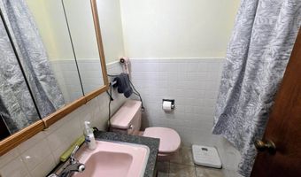 6114 Edinburg St, Bel Aire, KS 67220