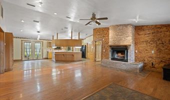 6351 2nd Ln, Bell, FL 32619