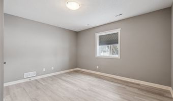 2405 3rd Ave SE, Altoona, IA 50009