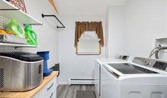 422 Shady Valley Rd, Coventry, RI 02816