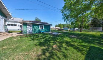 805 W 4th St, Bicknell, IN 47512