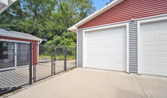 4905 SW 15th St, Des Moines, IA 50315