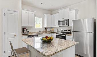 418 Ivy Bank Dr, Angier, NC 27501