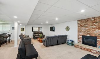 2320 Rice Ridge Ln NE, North Liberty, IA 52317