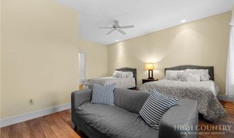 248 Hillcrest Ln, Banner Elk, NC 28604