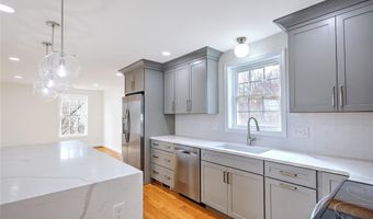 29 Graves Ave, North Smithfield, RI 02896