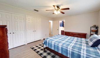 1402 Pineland Dr, Bainbridge, GA 39819