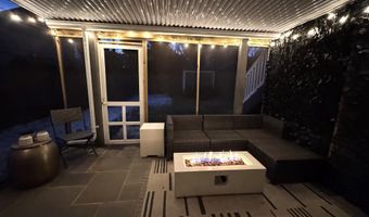 2120 S LOWELL St, Arlington, VA 22204