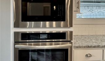 1101 Flat Rock St, Bentonville, AR 72713