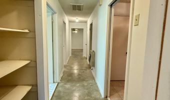 1474 Mandella Rd, Bonneau, SC 29431
