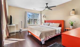 737 W Happfield Dr, Arlington Heights, IL 60004