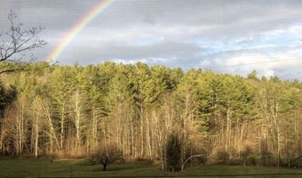 158 Macintosh Hill Rd, Bethel, VT 05032