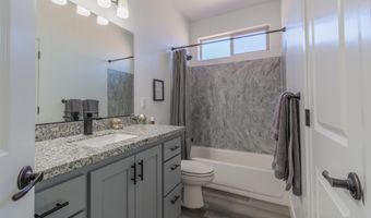 665 S Shelter Cove Dr, Big Water, UT 84741