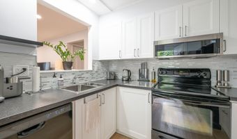 55 Mill Plain Rd 32-6, Danbury, CT 06811