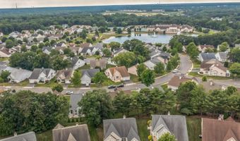 19 Fountain View Dr, Barnegat, NJ 08005