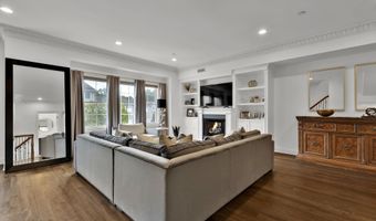 59 White Oak Ln, Aberdeen, NJ 07747