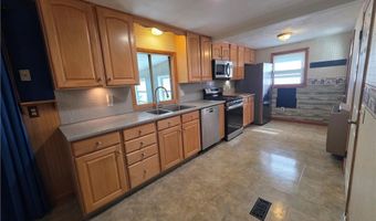 1 Hopkins Ct, Coventry, RI 02816