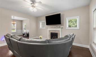 201 Wilhelmina Dr, Austell, GA 30168