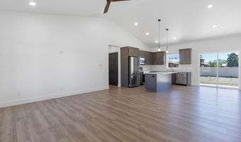 207 W First St W, Carey, ID 83320