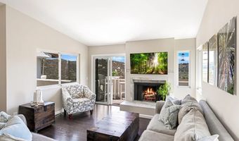 701 Fino Gln, Escondido, CA 92025
