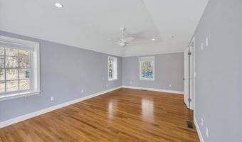 52 Clubhouse Dr, Bourne, MA 02532