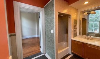 318 BAINBRIDGE St, Philadelphia, PA 19147