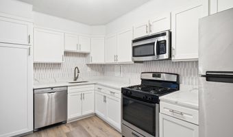 1300 ARMY NAVY Dr 124, Arlington, VA 22202