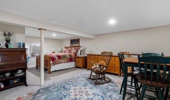 73 Airline Rd, Clinton, CT 06413