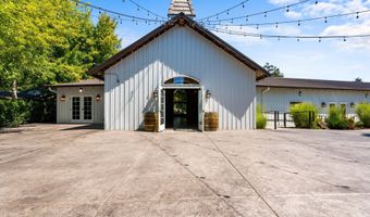 21338 OAK Ln, Aurora, OR 97002